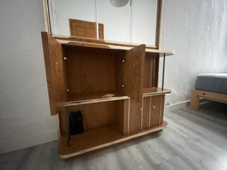 Tocador antiguo espejo y lámpara