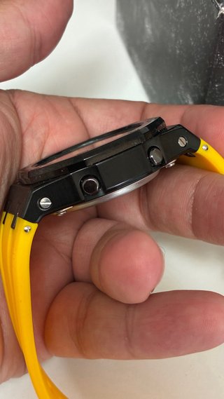 Casio G-Shock GMA-2100 Amarillo Negro Nuevo