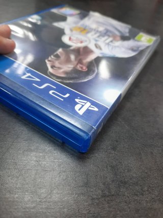 FIFA 18 PS4 (PlayStation 4)