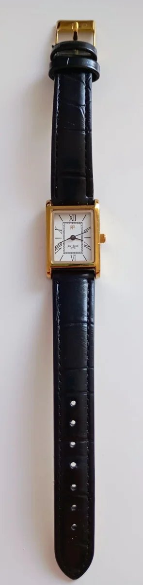 Reloj Ava Parfois dorado y negro