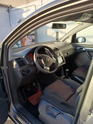 Se vende Volkswagen Touran 2007