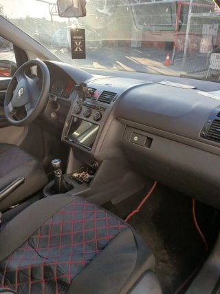 Se vende Volkswagen Touran 2007
