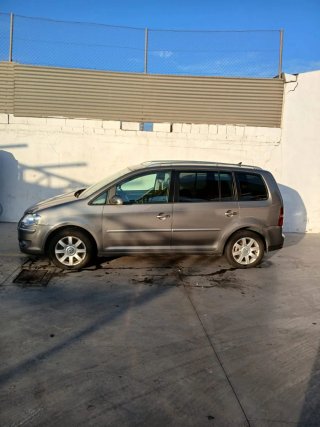 Se vende Volkswagen Touran 2007