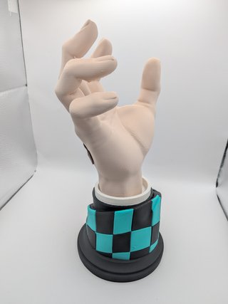 Soporte mando/cascos inspirado en Tanjiro kimetsu