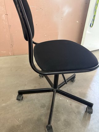 Silla de escritorio moderna negra