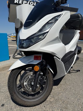 Moto Honda PCX 125 Blanca