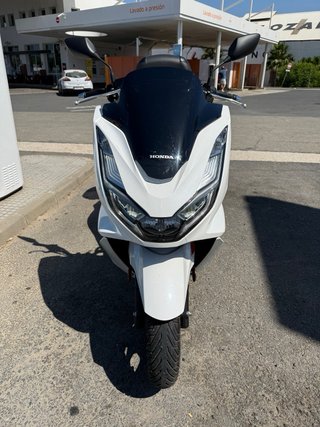 Moto Honda PCX 125 Blanca