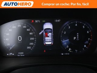 Volvo XC40 2.0 T4 Business Plus AWD