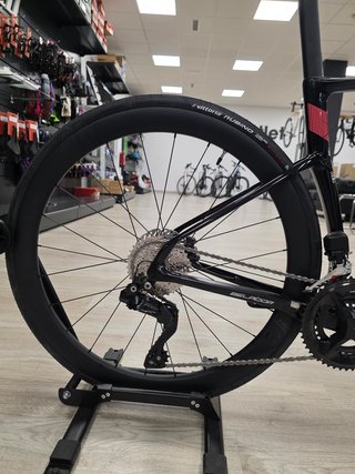 Bicicleta BELADOR ESSENTIAL 105 Di2 NUEVAS
