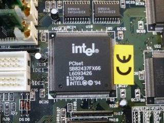PC vintage Socket 7 + Intel P150 32Mb Gfx HD W98