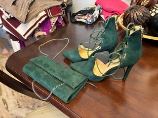 Conjunto H&D Moda Española zapatos y bolso verde
