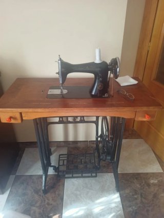 Máquina de coser antigua