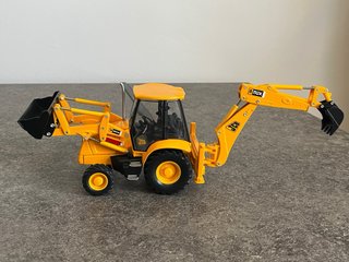 Maquina retroexcavadora JCB 3CX Britains 1/32