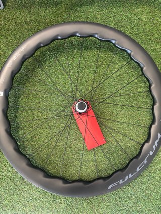 Rueda Fulcrum Soniq GR Gravel Carbono