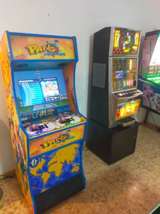 Sala de juegos completa: billar, recreativas, dard