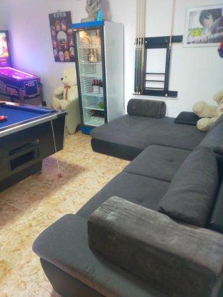 Sala de juegos completa: billar, recreativas, dard