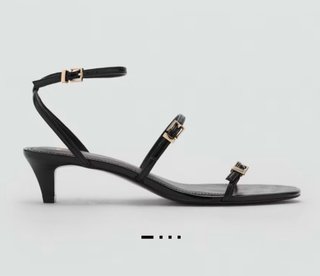 Sandalias MNG Negras Hebilla Dorada