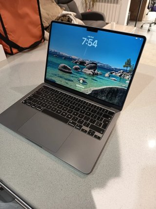 MacBook Air M2 2022 Gris Espacial