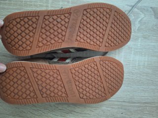 Zapatillas mujer marrón y dorado
