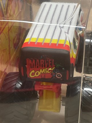 Monster Jam Marvel Comics Camioncino