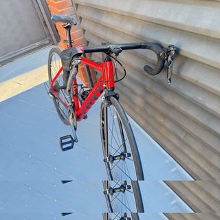 Bicicleta de carretera roja