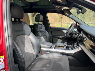 Audi Q7 S line 55 TFSIe 381cv quattro tip