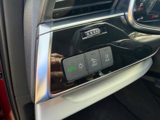 Audi Q7 S line 55 TFSIe 381cv quattro tip