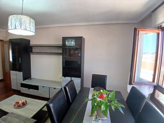 Alquiler larga temporada Piso 2H con garaje centro