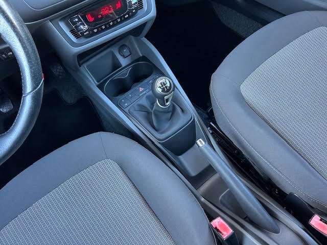 SEAT Ibiza 1.6 TDI CR Reference DPF 2011, foto 17
