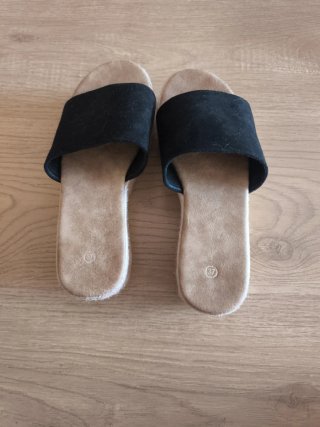 Sandalias negras con plataforma