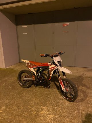 Fantic XM 50cc Supermotard 2023 Roja/Blanca