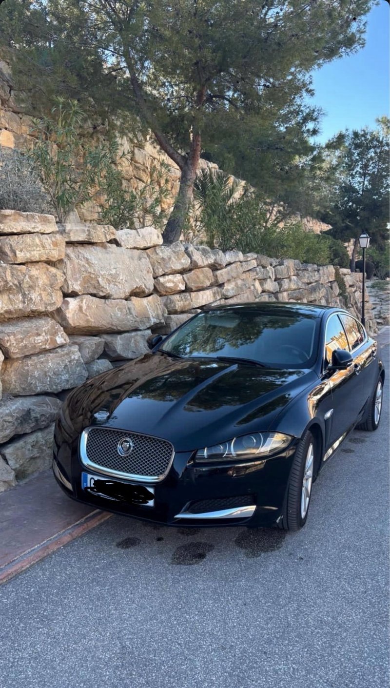 Jaguar XF 2014 - foto 1