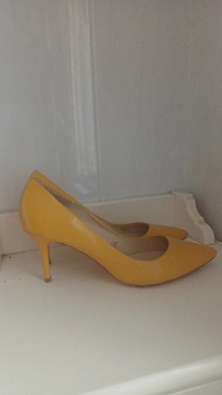 Zapatos de tacón Zara piel talla 38