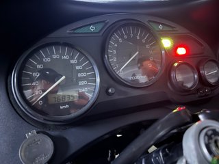 Suzuki GSXF 600 Negra