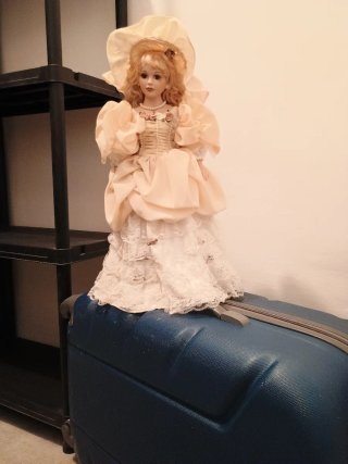 Muñeca de porcelana vintage