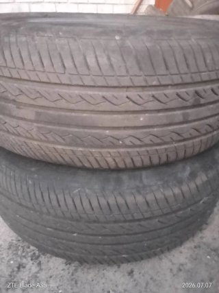 VENDO GOMAS SEMINUEVAS