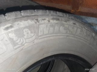 VENDO GOMAS SEMINUEVAS