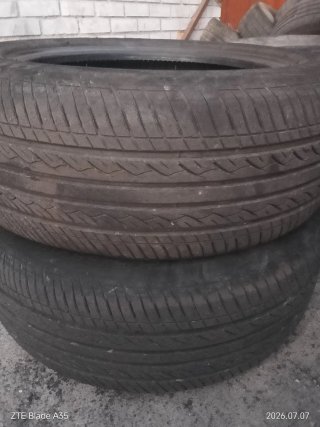VENDO GOMAS SEMINUEVAS