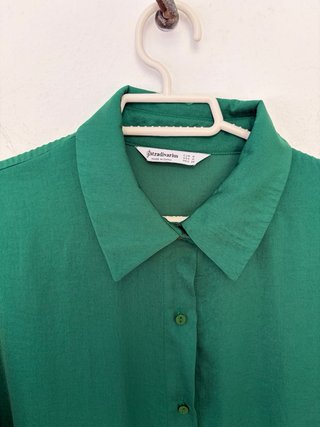 Vestido verde Stradivarius