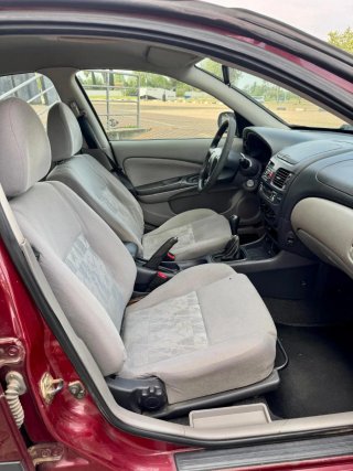 Nissan Almera 2004