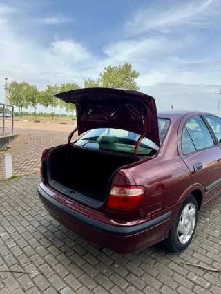 Nissan Almera 2004