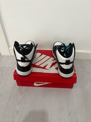 Nike Dunk High Panda