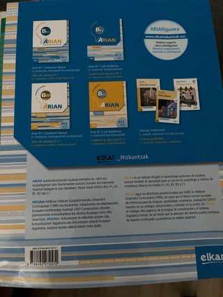 Arian B1.1 euskara ikasteko metodoa. Lan-Koader...