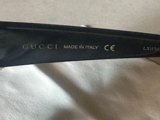 Occhiali da sole Gucci neri cat eye