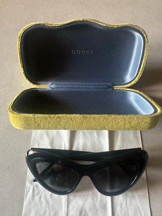 Occhiali da sole Gucci neri cat eye