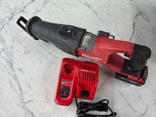 Sierra Sable Milwaukee M18 FUEL