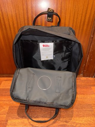 Mochila Fjallraven Kanken 16L Negra
