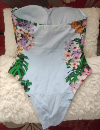 Bañador Desigual loro y flores