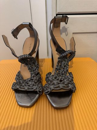 Sandalias Intropia Plata sin estrenar