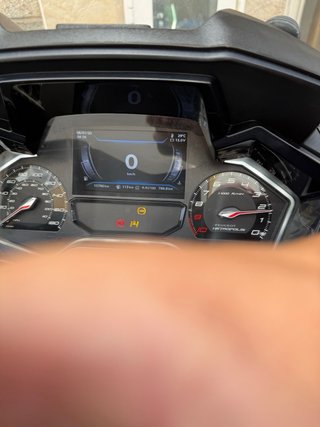 Peugeot Metropolis 400 - Carnet B neumático nuevo